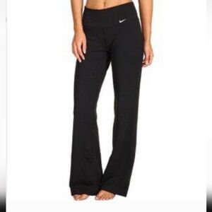 Nike Black  Yoga Womens  Pants STRETCH (LYCRA)  SIZE SMALL.